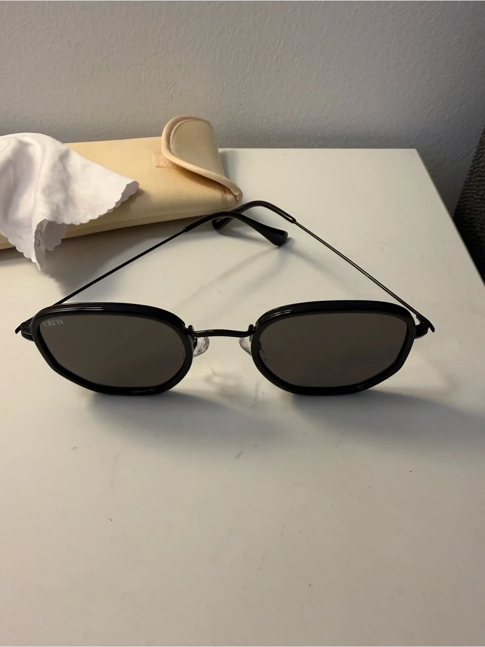 OTRA Tate Black Sunglasses - never worn